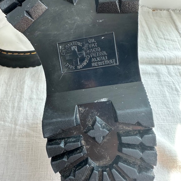 Dr. Martens 2976 Quad Platform Chelsea Boots White Leather Women's US 7 EU 38 - Picture 4 of 12